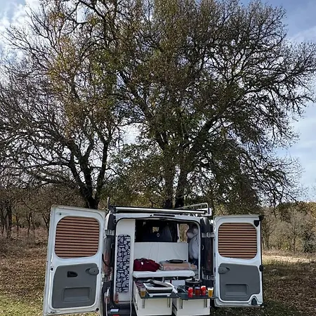 Life Sardinia Campervan Bådhotel *